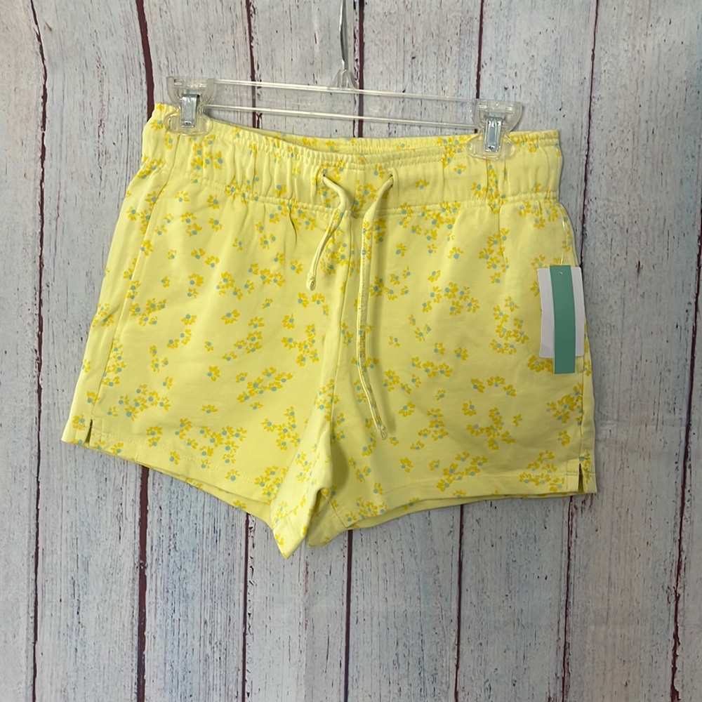 NWT Floral shorts from abound